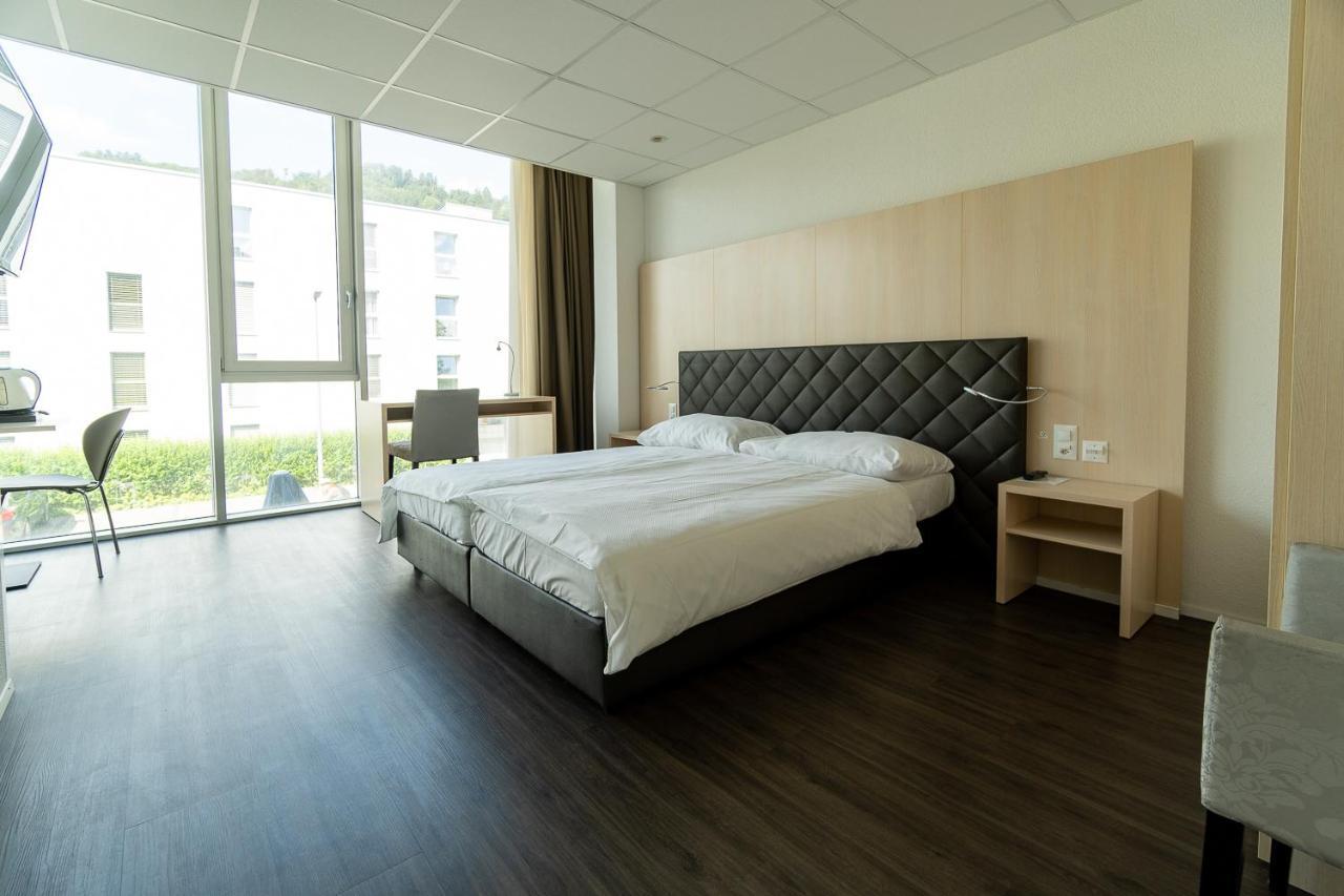Los Lorentes Hotel Bern Airport Belp Bagian luar foto