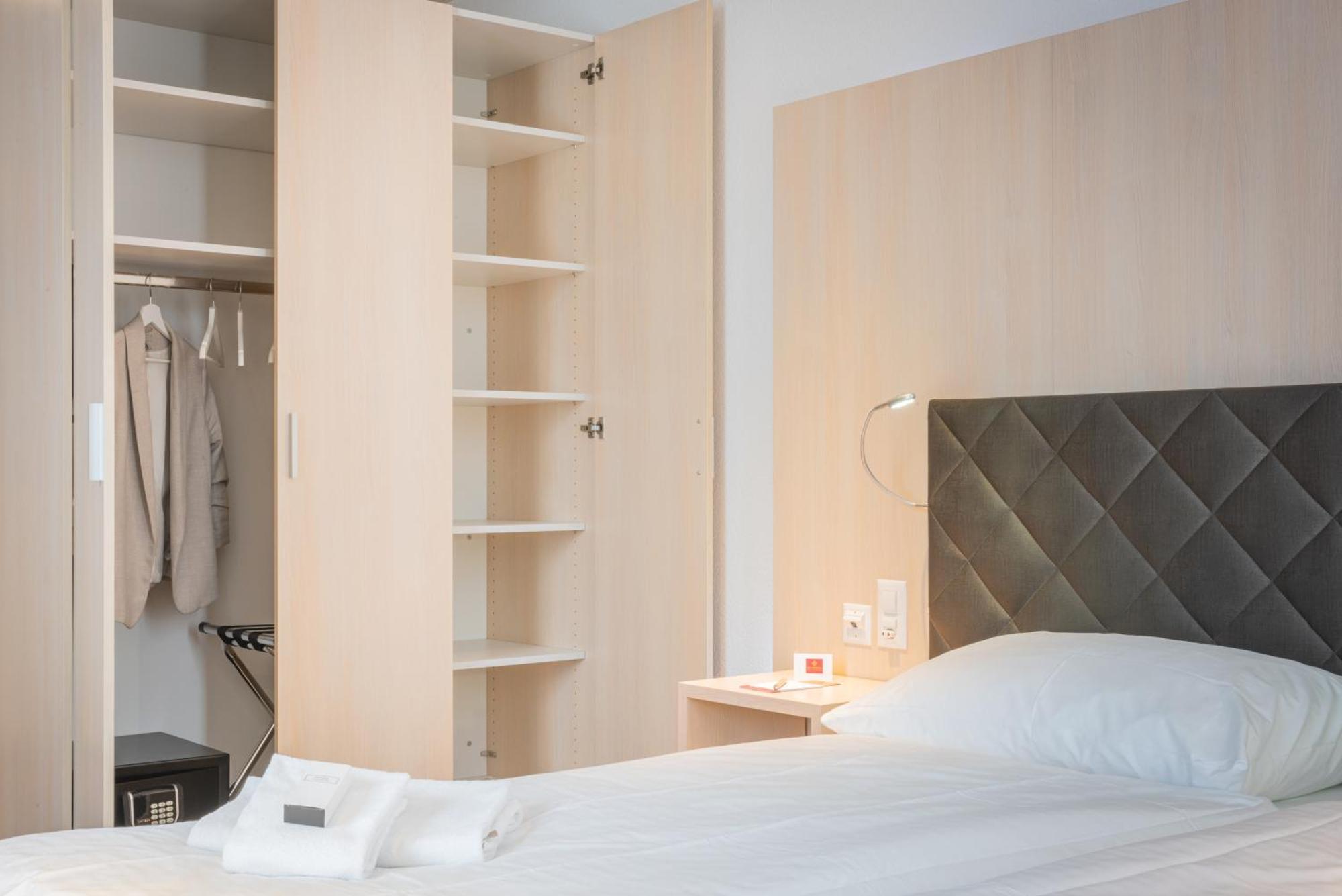 Los Lorentes Hotel Bern Airport Belp Bagian luar foto